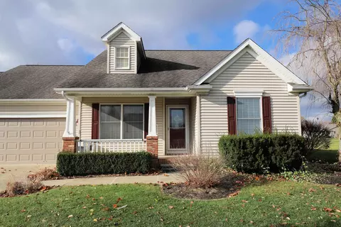 135 Beacon Pt, Flushing, MI 48433