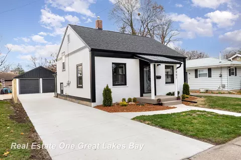 1907 Newberry, Saginaw, MI 48602