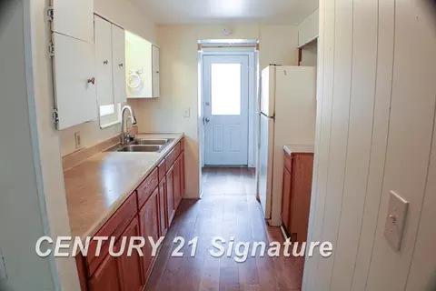 Entry Way - 6893 E Baseline, Mount Pleasant, MI 48858 photo 1 of 2
