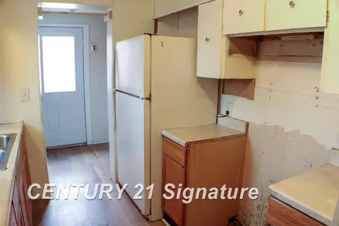 Kitchen - 6893 E Baseline, Mount Pleasant, MI 48858 photo 1 of 1