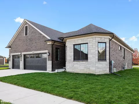 55227 Saint Paul, Macomb, MI 48042