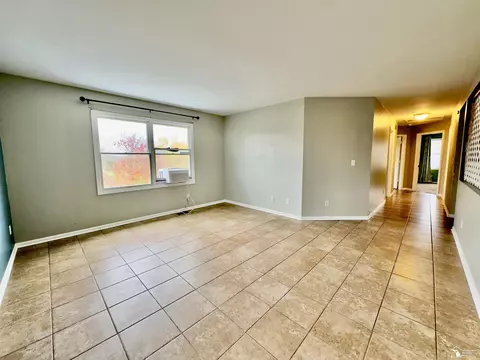 Living - 3075 Northmor Dr E, Adrian, MI 49221 photo 8 of 12