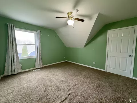 Bedroom - 3075 Northmor Dr E, Adrian, MI 49221 photo 4 of 12