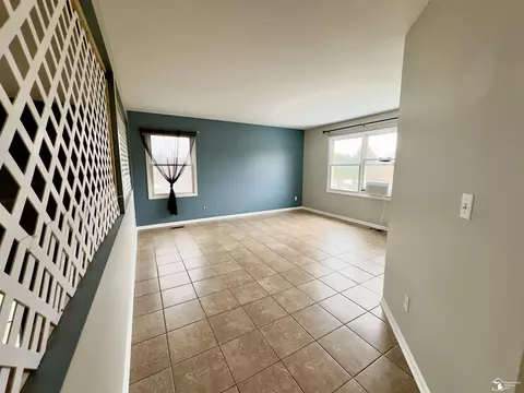 Living - 3075 Northmor Dr E, Adrian, MI 49221 photo 6 of 12