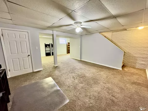 Living - 3075 Northmor Dr E, Adrian, MI 49221 photo 10 of 12