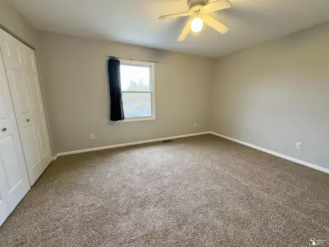 Bedroom - 3075 Northmor Dr E, Adrian, MI 49221 photo 9 of 12