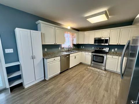 Kitchen - 3075 Northmor Dr E, Adrian, MI 49221 photo 1 of 4