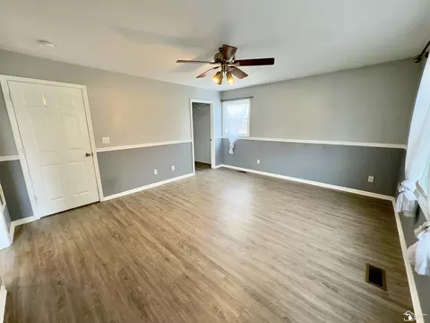 Living - 3075 Northmor Dr E, Adrian, MI 49221 photo 4 of 12