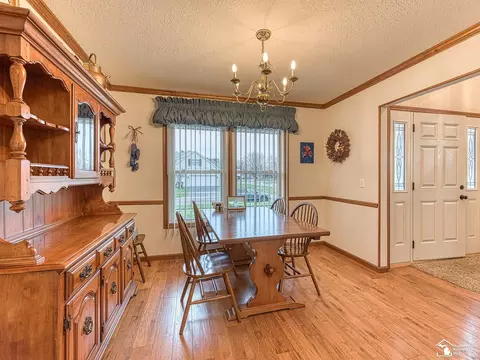 2235 Briar Ln, Temperance, MI 48182 photo 14
