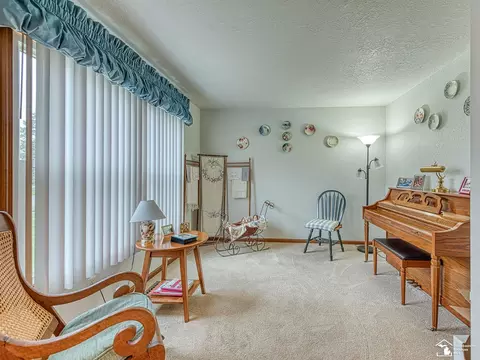 2235 Briar Ln, Temperance, MI 48182 photo 12