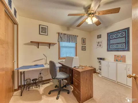 2235 Briar Ln, Temperance, MI 48182 photo 6