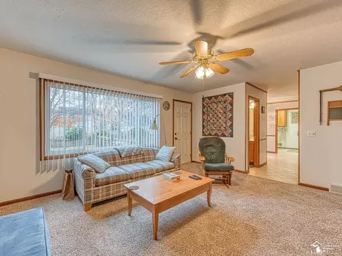 2235 Briar Ln, Temperance, MI 48182 photo 25