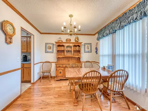 2235 Briar Ln, Temperance, MI 48182 photo 13