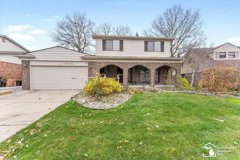 20630 Maplewood, Riverview, MI 48193