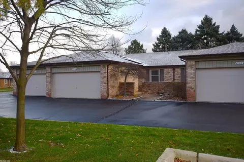 49318 Sheridan #158, Shelby Township, MI 48315