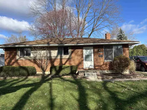 20743 Fleetwood, Clinton Township, MI 48035