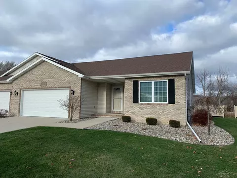 3018 Mackinaw Mdws, Saginaw, MI 48603