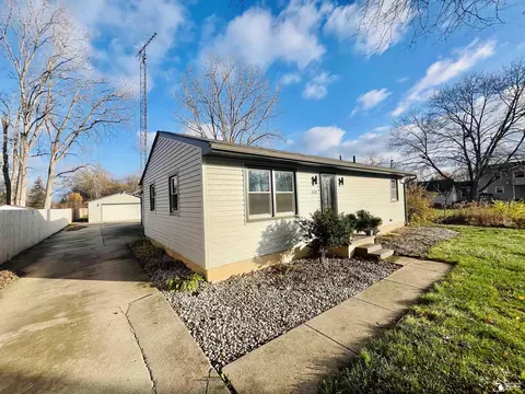 3232 2nd, La Salle, MI 48145