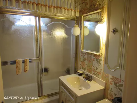 4426 Red Arrow, Flint, MI 48507 photo 9