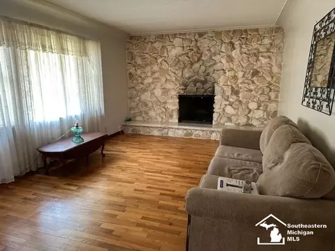1045 Huber, Monroe, MI 48162 photo 3