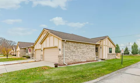 42398 Willow Tree Ln # 13, Clinton Township, MI 48038