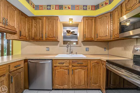 16046 Stephens, Eastpointe, MI 48021 photo 10