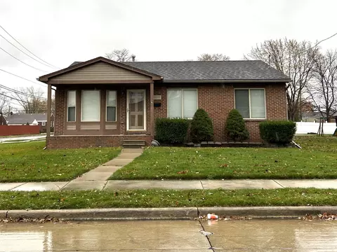 18270 Glendale, Roseville, MI 48066