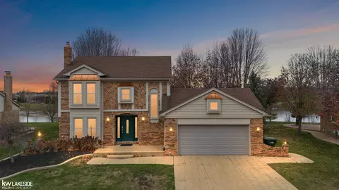 2815 Marlbank, Sterling Heights, MI 48310