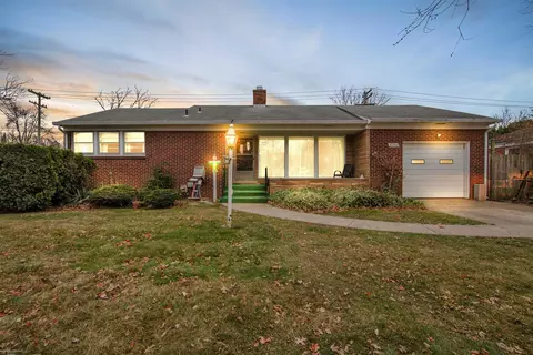 27192 Little Mack, Saint Clair Shores, MI 48081