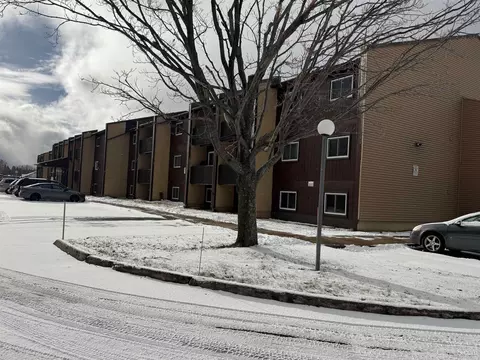 1950 Presque Isle, Marquette, MI 49855