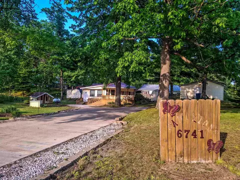 6741 Carpenter, Harrison, MI 48625