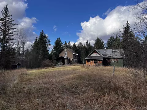 2720 County Road 565, Negaunee, MI 49866