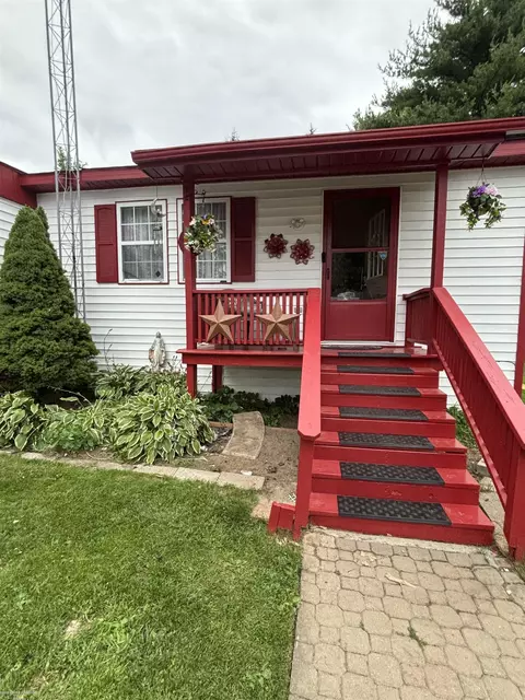6825 Aitken Rd, Lexington, MI 48450