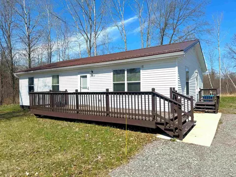 2404 W Shiloh, Sanford, MI 48657