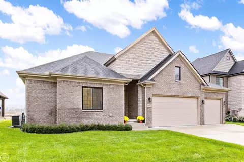 54362 Lawson Crk, Utica, MI 48316