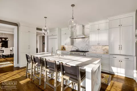Kitchen - 2 Sycamore, Grosse Pointe, MI 48230 photo 4 of 6