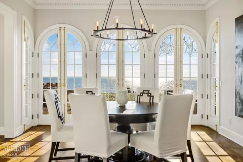 Dining - 2 Sycamore, Grosse Pointe, MI 48230 photo 3 of 8