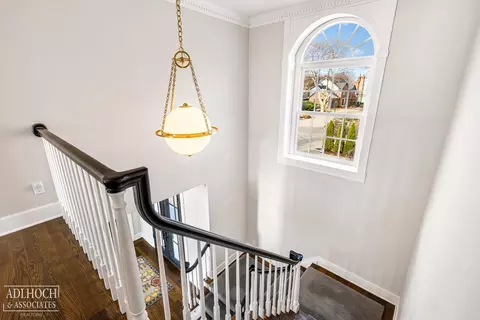 Entry Way - 2 Sycamore, Grosse Pointe, MI 48230 photo 5 of 8