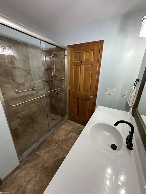 Bath - 48778 E Windmill, Macomb, MI 48044 photo 3 of 3