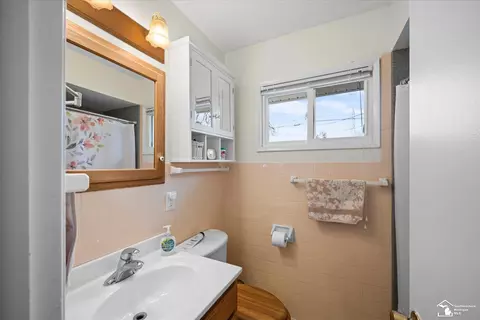 Bath - 1357 Michigan, Monroe, MI 48162 photo 1 of 1