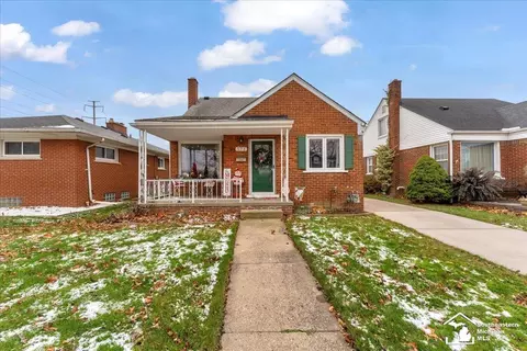 573 Emmons, Lincoln Park, MI 48146
