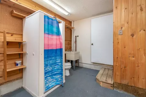 Bath - 617 Riverview, Gladwin, MI 48624 photo 6 of 6