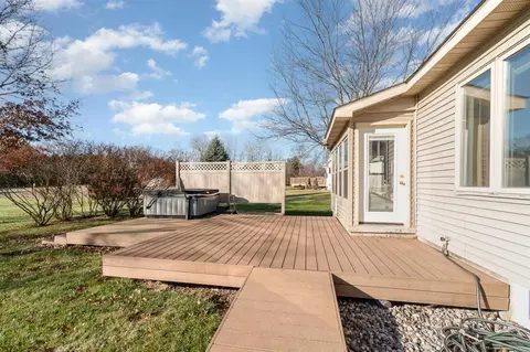 Exterior - 617 Riverview, Gladwin, MI 48624 photo 7 of 20