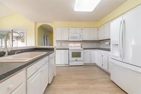 Kitchen - 617 Riverview, Gladwin, MI 48624 photo 1 of 3