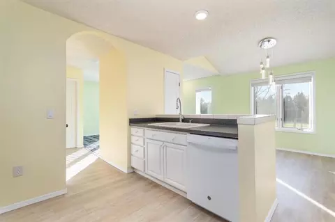 Kitchen - 617 Riverview, Gladwin, MI 48624 photo 3 of 3