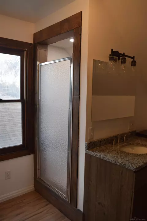 Bath - 22801 Lambrecht, Eastpointe, MI 48021 photo 3 of 3