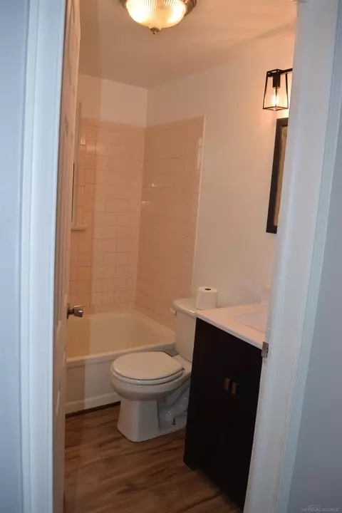 Bath - 22801 Lambrecht, Eastpointe, MI 48021 photo 1 of 3