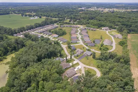 800 War Bonnet, Tecumseh, MI 49286 photo 45