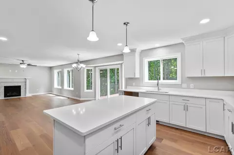 800 War Bonnet, Tecumseh, MI 49286 photo 11
