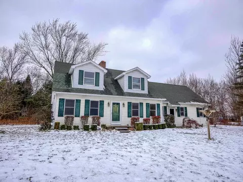 36851 Pound, Richmond, MI 48062
